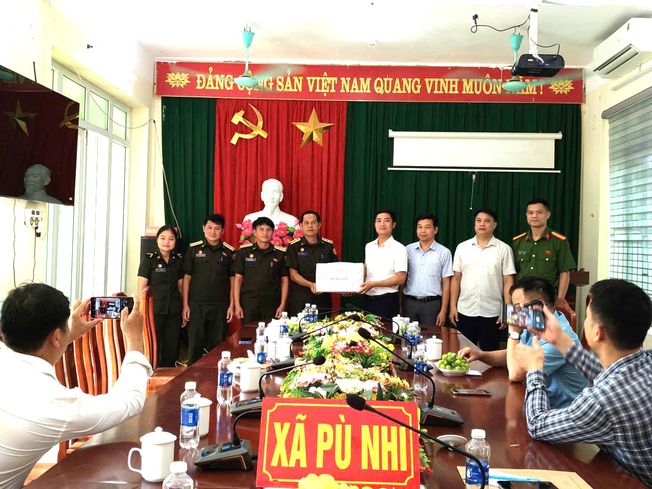 Anh-tin-bai
